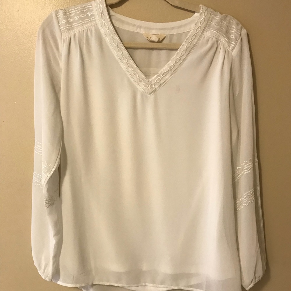 White long sleeve blouse